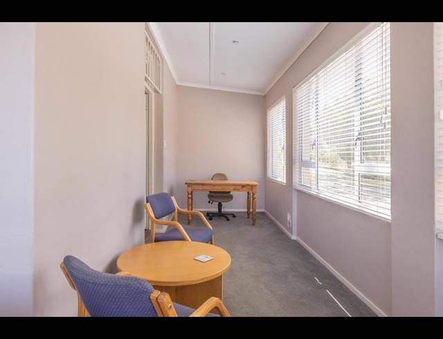 5 BEDROOM HOUSE FOR SALE IN KINGSWOOD